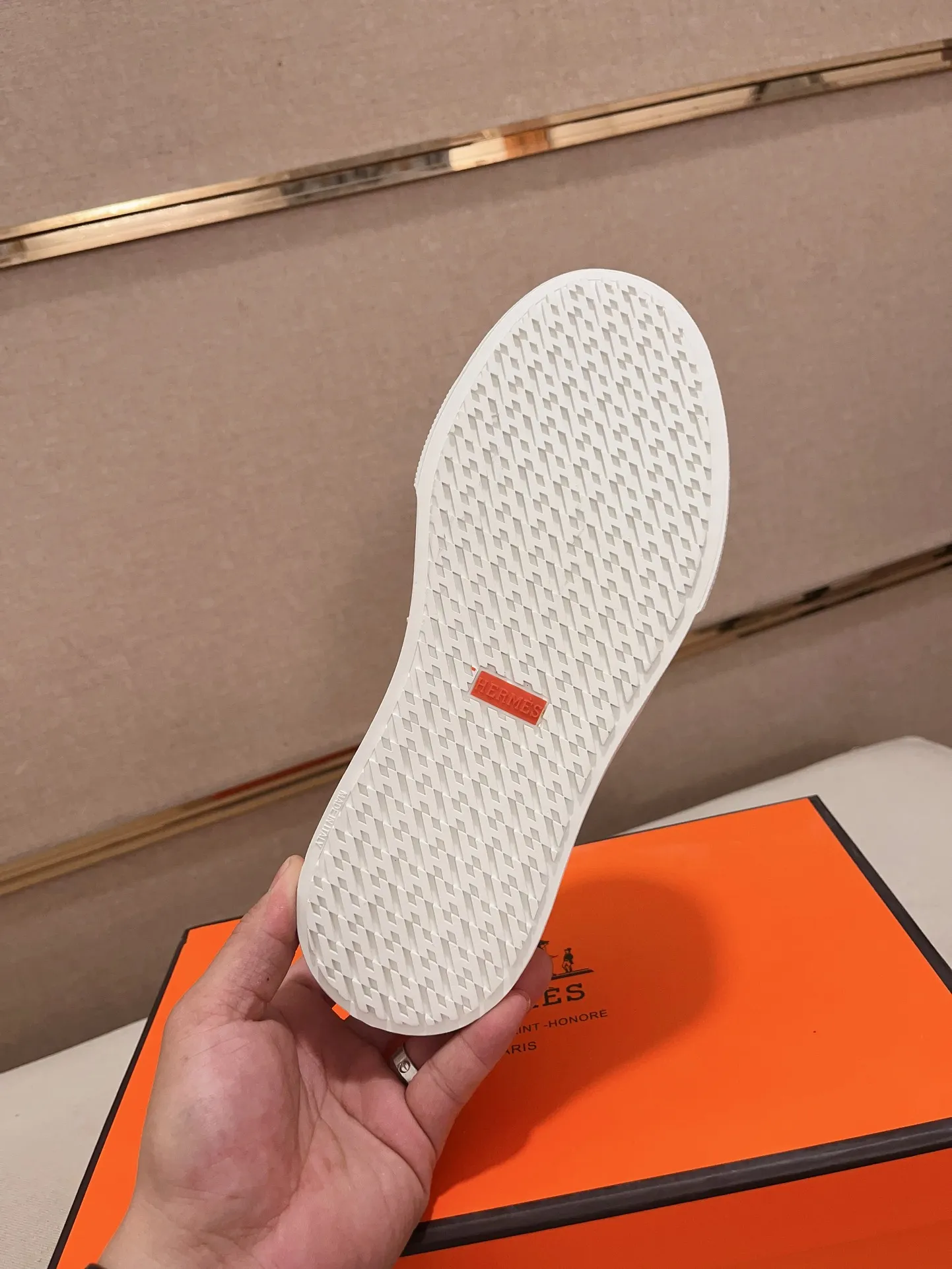 Men's clothing and shoes💰: 420💰《HERMES》【Classic Original Version】Hermès; Top 🔝 Purchasing Agency 🔍🔍Men's latest 🇺🇸 counter sales simultaneously, original ▲▲cowhide imported from Italy ▲▲Exquisite workmanship (Italian 🇮🇹Imported water-dyed 🐂cowhide lining) sole: original sole provided by the original factory, ⚠️exclusive double-layer activity·TPR·rubber·combined molded outsole; Code number: 38-44 (45/46 can be customized, non-refundable)